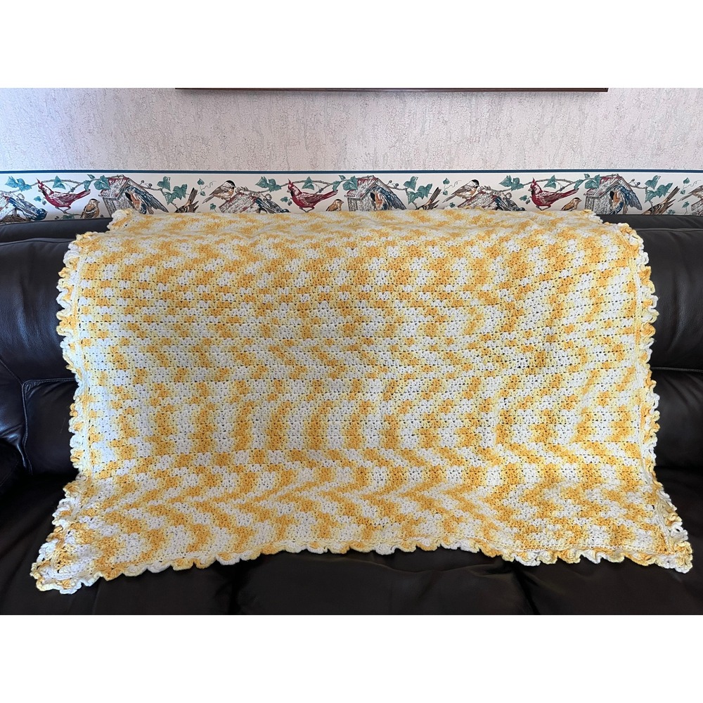Handmade Crochet‎ Blanket Yellow White Chevron Pattern Soft Knit Throw 50" x 45"